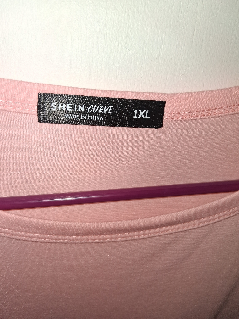 Soft Pink Women's Draped Short-Sleeve Top Shein - Picture 3 of 3
